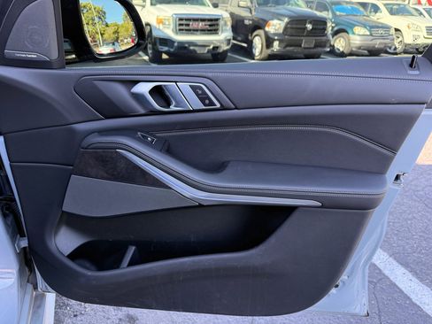 Used 2024 BMW X5 xDrive40i w/ M Sport Package image 27