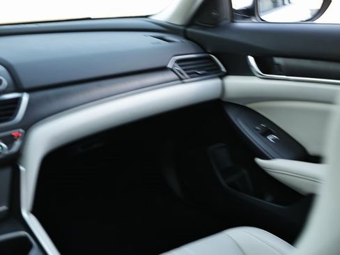 Certified 2019 Honda Accord EX-L image 27