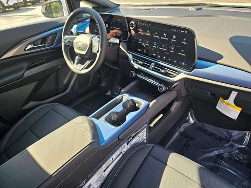 New 2026 Chevrolet Equinox EV LT AWD/4WD image 10
