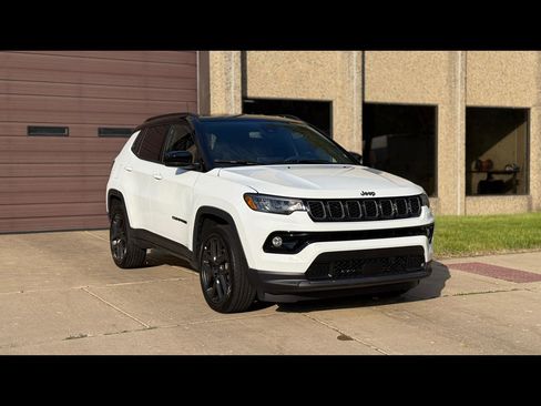 Used 2026 Jeep Compass Limited AWD/4WD image 1