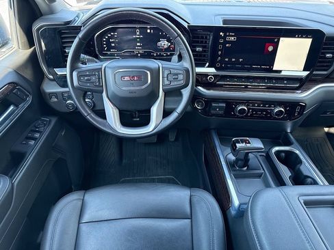 Used 2022 GMC Sierra 1500 Elevation w/ Elevation Premium Package AWD/4WD image 27