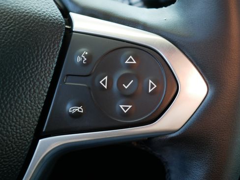 Used 2023 Chevrolet Traverse LT w/ LT Premium Package image 29