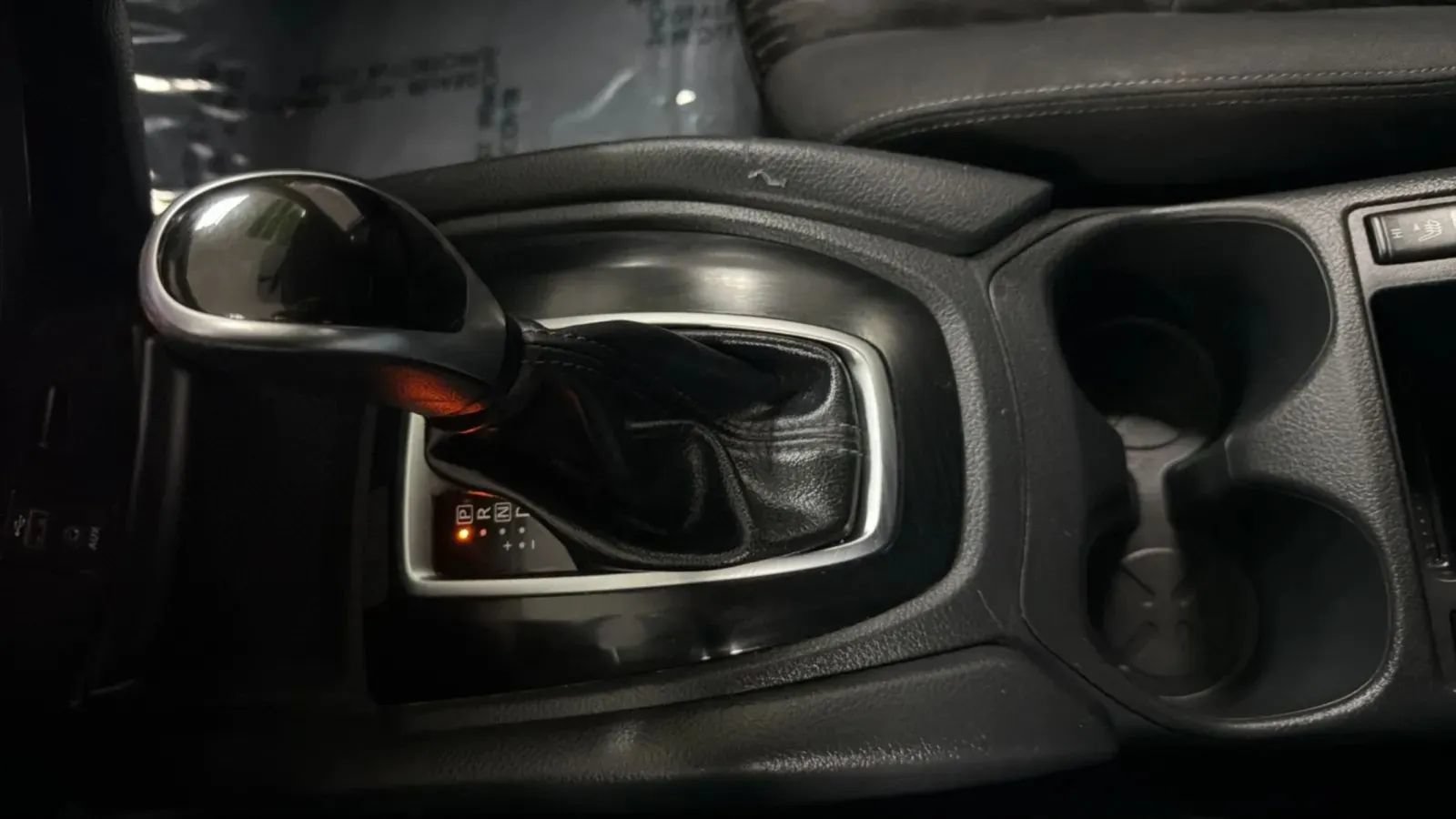 Used 2017 Nissan Rogue SV FWD image 13