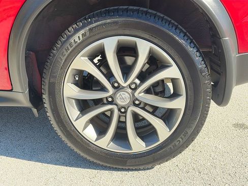 Used 2017 Nissan Juke SV image 34