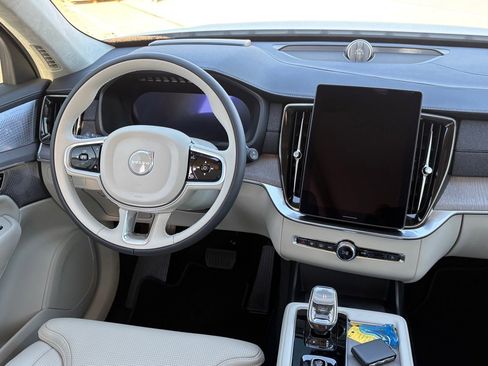 New 2026 Volvo XC90 B6 Ultra image 9