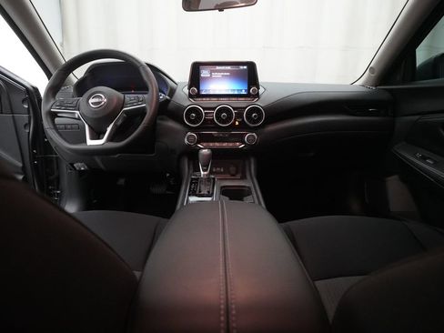 Used 2025 Nissan Sentra SV w/ All-Weather Package FWD image 5