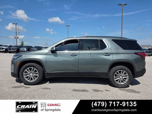 Used 2023 Chevrolet Traverse LT FWD image 4
