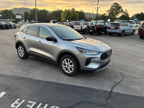 Used 2024 Ford Escape Active FWD image 50