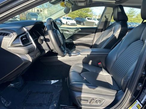 Used 2023 Toyota Camry SE w/ Cold Weather Package image 26