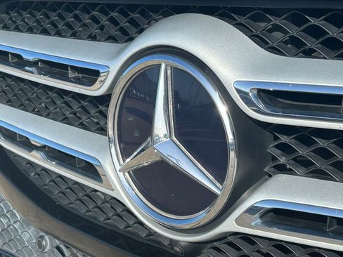 Used 2020 Mercedes-Benz GLE 350 w/ Premium Package image 37