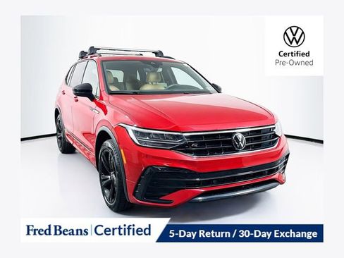Used 2024 Volkswagen Tiguan SE R-Line AWD/4WD image 1