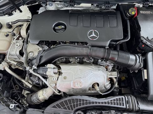 Used 2023 Mercedes-Benz GLA 250 4MATIC image 29