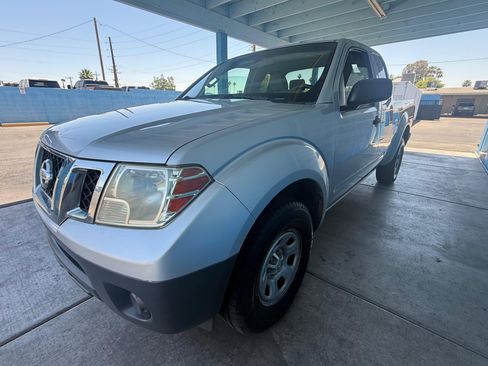 Used 2014 Nissan Frontier S RWD image 4