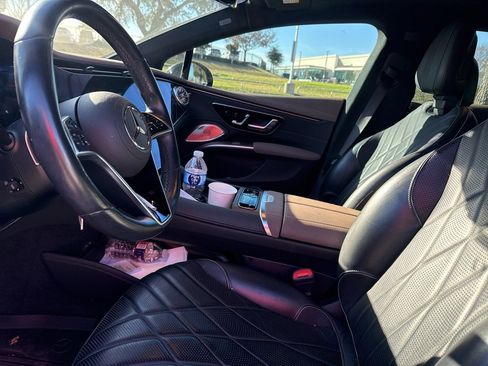 Used 2022 Mercedes-Benz EQS 580 4MATIC Sedan image 7