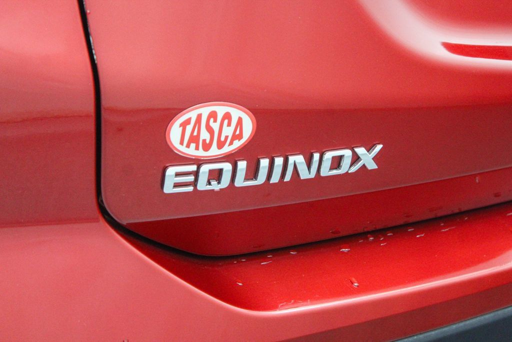 Used 2024 Chevrolet Equinox LT w/ LPO, Floor Liner Package FWD image 13