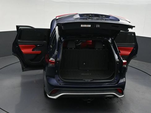 Used 2021 Toyota Highlander XSE FWD image 36