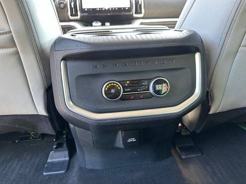 Used 2025 Ford Expedition Max Platinum w/ Driver's Package AWD/4WD image 14