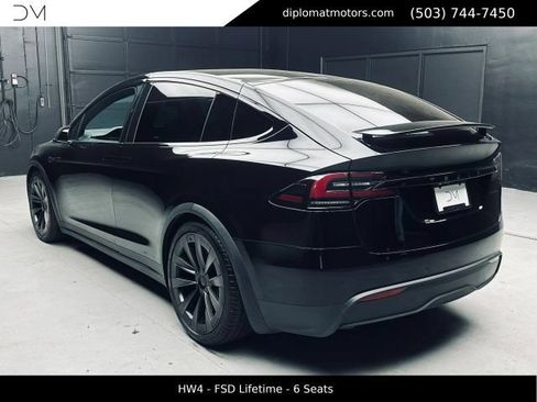 Used 2024 Tesla Model X AWD/4WD image 4