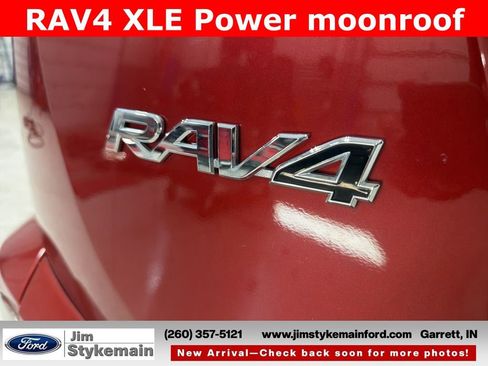 Used 2017 Toyota RAV4 XLE image 7