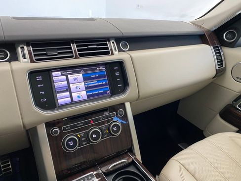 Used 2014 Land Rover Range Rover Supercharged image 24