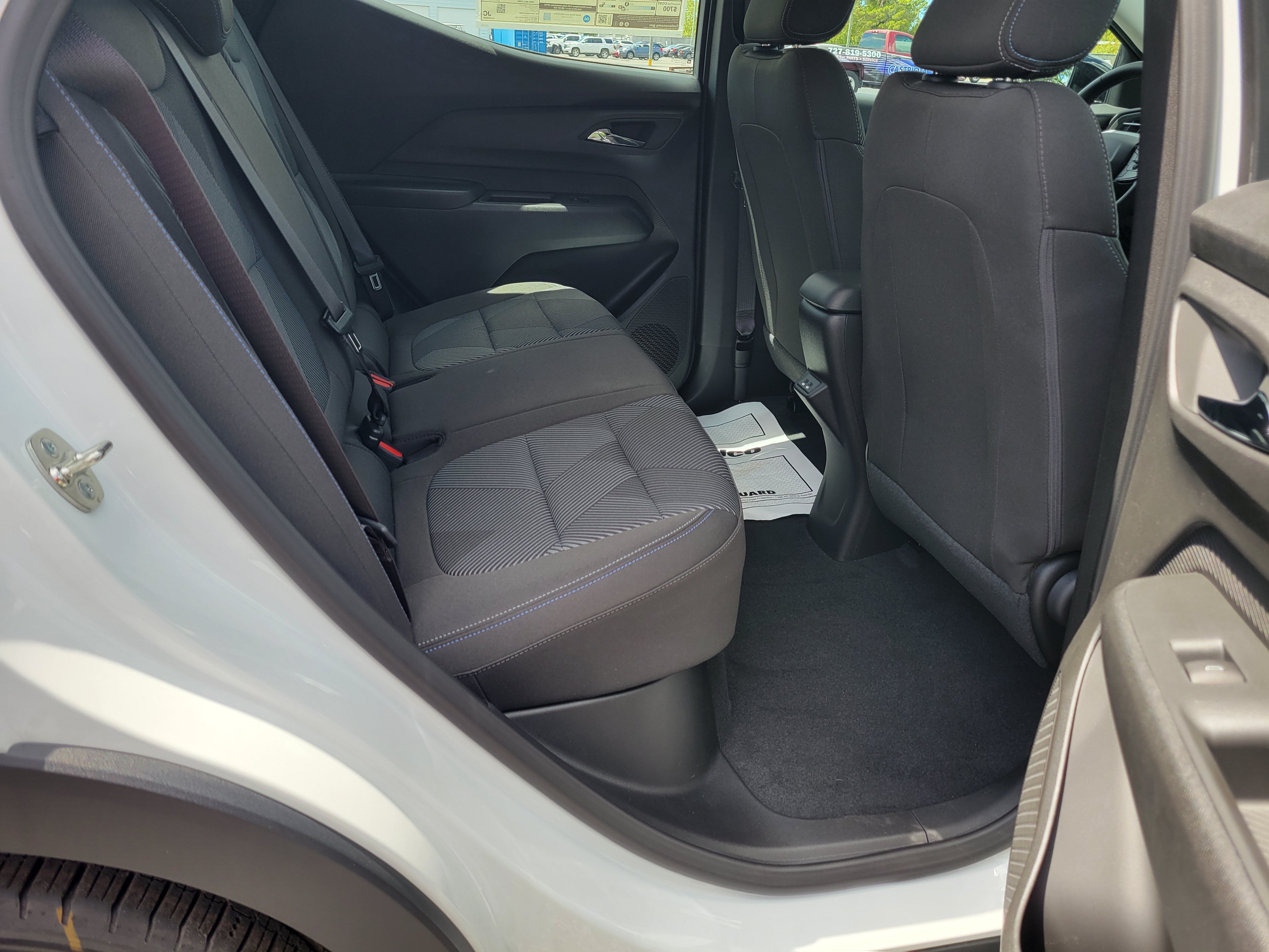 New 2027 Chevrolet Bolt LT w/ Comfort Package FWD image 31