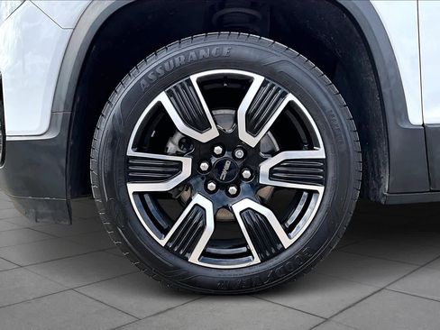 Used 2021 GMC Acadia SLE w/ Driver Convenience Package image 10