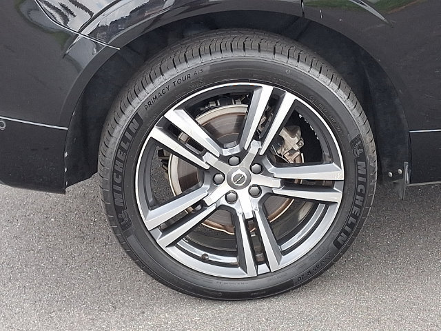 Used 2018 Volvo XC60 T6 Momentum w/ Convenience Package AWD/4WD image 26