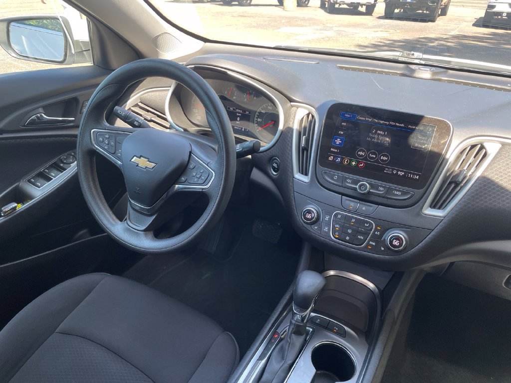 Used 2024 Chevrolet Malibu LT FWD image 28