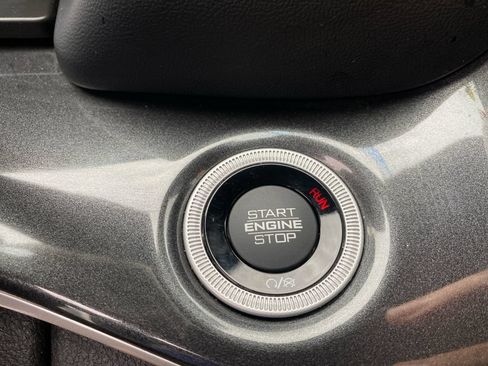 Used 2022 Jeep Grand Cherokee Altitude AWD/4WD image 24