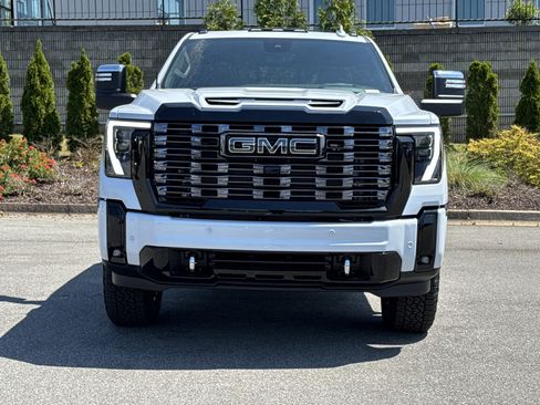 New 2026 GMC Sierra 2500 Denali Ultimate AWD/4WD image 3