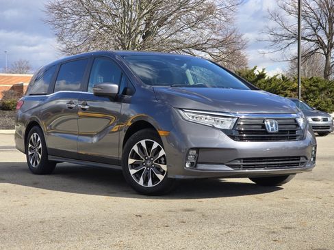 Certified 2024 Honda Odyssey EX-L image 2
