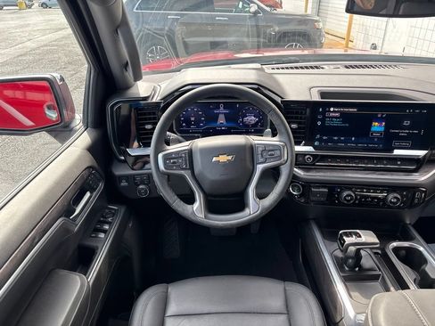 Used 2025 Chevrolet Silverado 1500 LTZ w/ Z71 Off-Road Package AWD/4WD image 3
