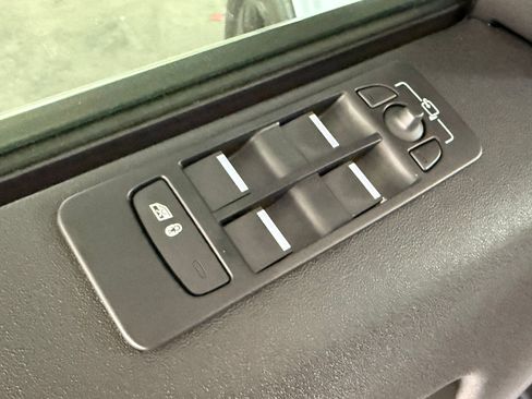 Used 2023 Land Rover Discovery Sport S R-Dynamic image 12