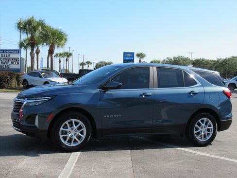 Used 2024 Chevrolet Equinox LT image 2