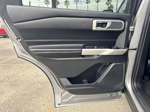 Certified 2023 Ford Explorer XLT RWD image 25