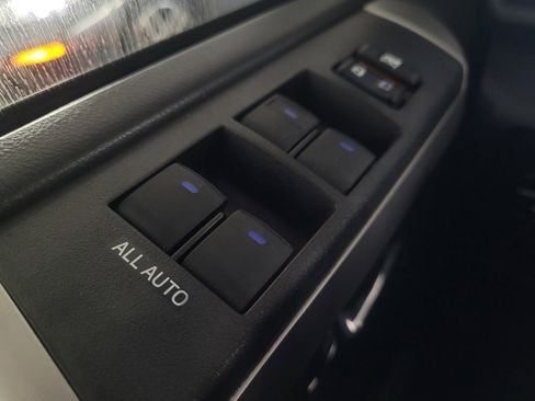 Used 2018 Toyota 4Runner SR5 RWD image 27
