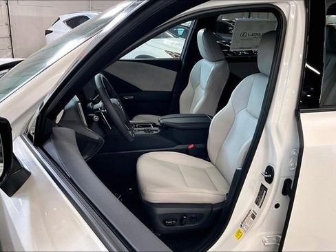 New 2026 Lexus TX 350 AWD image 9