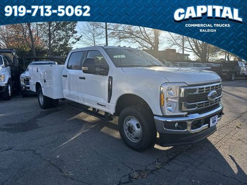 New 2026 Ford F350 XL w/ XL Chrome Package image 2