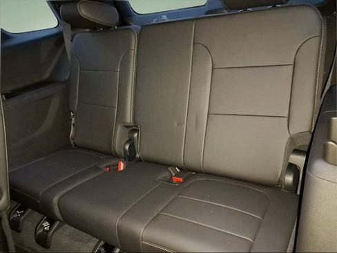 Used 2023 Chevrolet Traverse LT w/ LPO, Floor Liner Package image 13