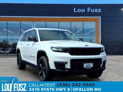 Used 2023 Jeep Grand Cherokee L Limited w/ Luxury Tech Group II AWD/4WD image 1