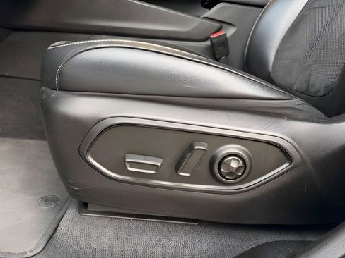 Used 2024 Jeep Grand Cherokee Altitude AWD/4WD image 17