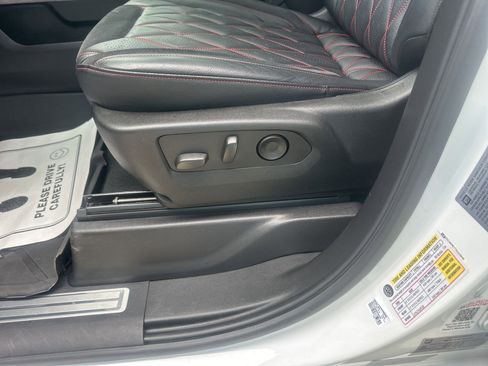 Used 2025 Chevrolet Silverado 2500 LTZ w/ Trail Boss Package image 33