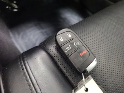 Used 2020 Jeep Grand Cherokee High Altitude AWD/4WD image 36