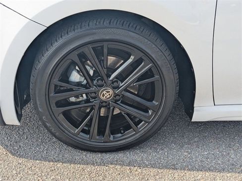 Certified 2025 Toyota Camry SE image 9