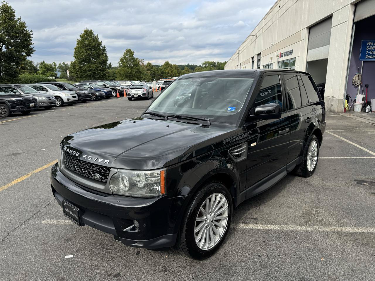 Used 2011 Land Rover Range Rover Sport HSE AWD/4WD image 24