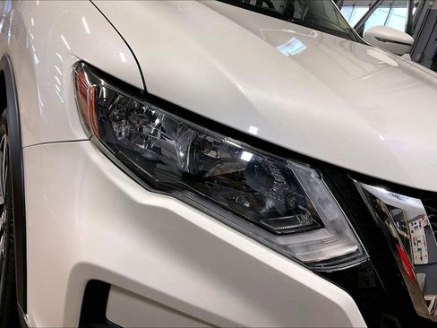 Used 2020 Nissan Rogue SL image 32