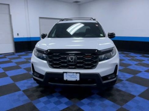 Certified 2023 Honda Passport TrailSport image 3