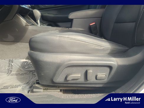 Used 2017 Subaru Outback 2.5i Limited image 14