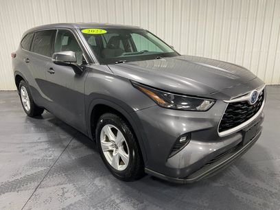 Used 2022 Toyota Highlander LE