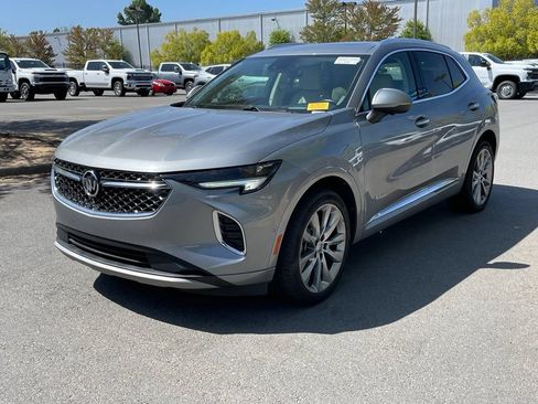 Used 2023 Buick Envision Avenir FWD image 3